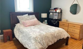35 Elm St B, Newport, RI 02840