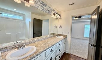 401 Spanish Moss Ln, Adel, GA 31620