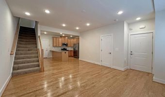 44766 TIVERTON Sq, Ashburn, VA 20147