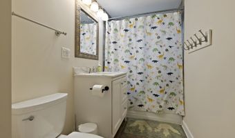 110 Cheri Ln, Antioch, IL 60002