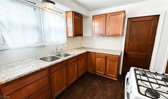 987 Boone St, Akron, OH 44306