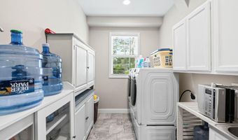 5005 Dogwood St, Beaufort, SC 29906