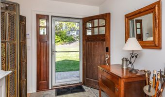 34 Skyline Dr, Brookfield, CT 06804