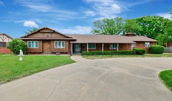 740 Fairway Ct, Augusta, KS 67010