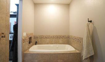 617 B Ave E, Albia, IA 52531