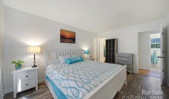 11818 Larkridge Ct, Charlotte, NC 28226