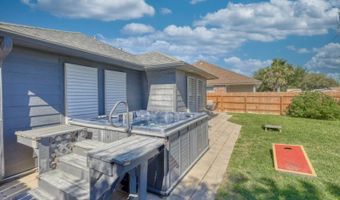 1530 Windy Oaks Dr, Aransas Pass, TX 78336