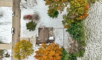 17 Pine Grove Dr, Batesville, IN 47006