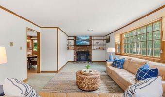 6 Lancaster Pl, Andover, MA 01810