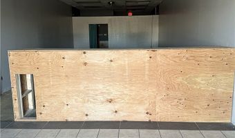 21065 Bear Valley Road 21065, Apple Valley, CA 92308