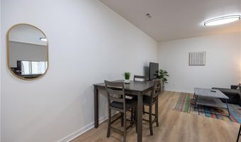 302 SW 6th St 22, Bentonville, AR 72712