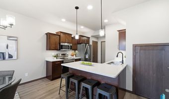 2818 E Hazelnut St, Brandon, SD 57005