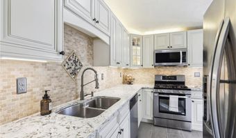 10475 Willow Meadow Cir, Alpharetta, GA 30022