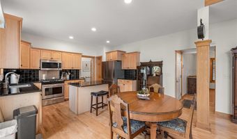 201 11th St NW, Altoona, IA 50009