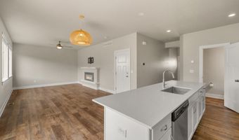 4007 NE 3rd St, Ankeny, IA 50021