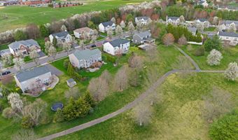 16 Heritage Dr, Allentown, NJ 08501