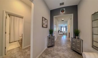 902 GRAND HILLTOP Dr, Apopka, FL 32703