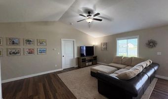 796 S Von Elm Dr, Blackfoot, ID 83221