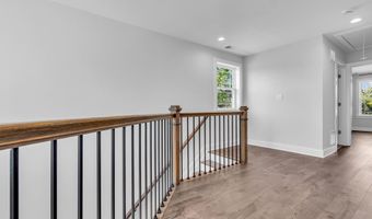 512 Seaman Ave, Beachwood, NJ 08722