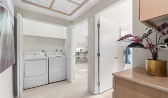 1927 Glendon 301, Los Angeles, CA 90025