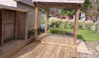 31 CHERRY St, Albion, PA 16401