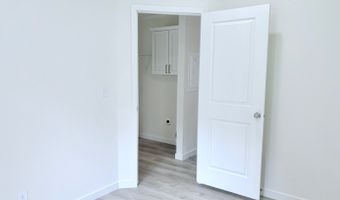 402 Lilly Ln, Altoona, WI 54720