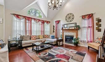 10 Dori Ln, Barnegat, NJ 08005