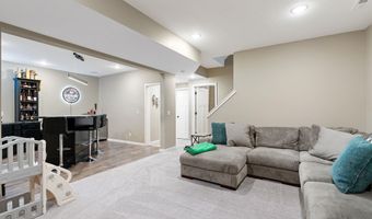 2016 Fairway Dr, Auburn, IN 46706