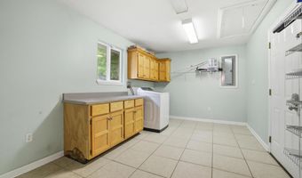 867 Washington St, Bay St. Louis, MS 39520