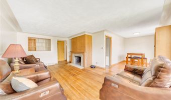 36 Lennox Ave, Amherst, NY 14226