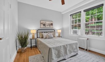 3041 SEDGWICK St NW 201-D, Washington, DC 20008