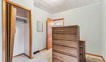 404 E Sycamore St, Anamosa, IA 52205