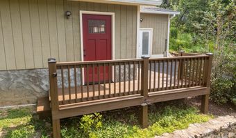 17 Laurel Rd, Arden, NC 28704