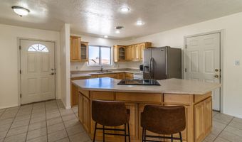 208 SWIRE HEIGHTS Dr, Aztec, NM 87410