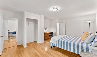 6 North Ln, Barrington, RI 02806