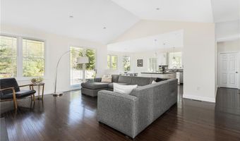 919 Ten Rod Rd, Exeter, RI 02822