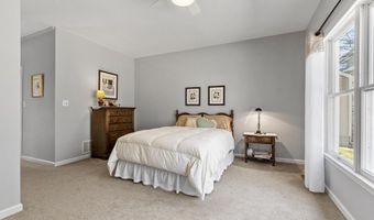 15 Pheasant Ln, Bedford, MA 01730