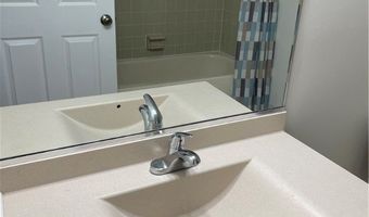 138 Charter Oaks Dr B, Amherst, NY 14228