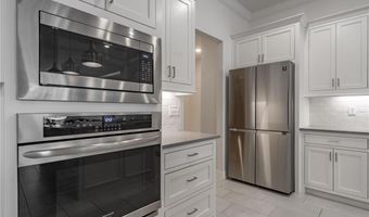 890 Clark Cir, Bentonville, AR 72713