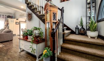 914 Lakeview Dr, Auburn, IN 46706