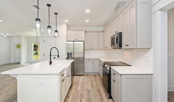 1524 Kais St, Baker, FL 32531