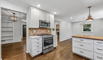 8109 BAINBRIDGE Rd, Alexandria, VA 22308