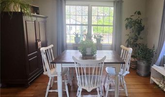 54 Sefton Dr, Bristol, RI 02809