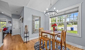 2 Wood Path Ln, Arden, NC 28704