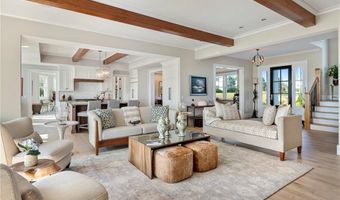 71 Cliff Dr, Narragansett, RI 02882