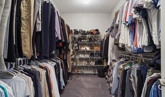 255 Bonnie Ln, Aurora, OH 44202