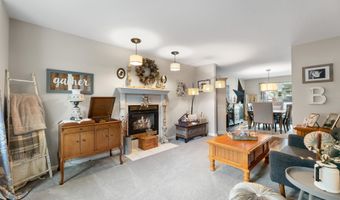 48 Poplar St, Beachwood, NJ 08722