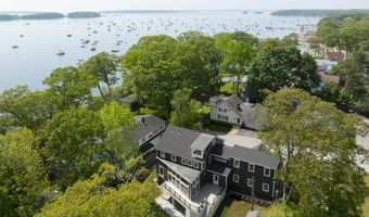 24 Amerescoggin Rd, Falmouth, ME 04105
