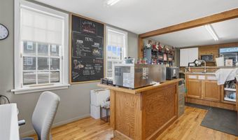 4402 220Th Trl, Amana, IA 52203