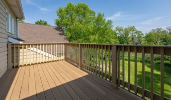 660 Birch Hollow Dr, Antioch, IL 60002